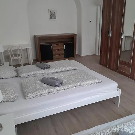 Lubert Apartmany S.R.O Prague Extérieur photo