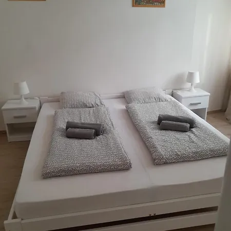 Lubert Apartmany S.R.O Prague Extérieur photo