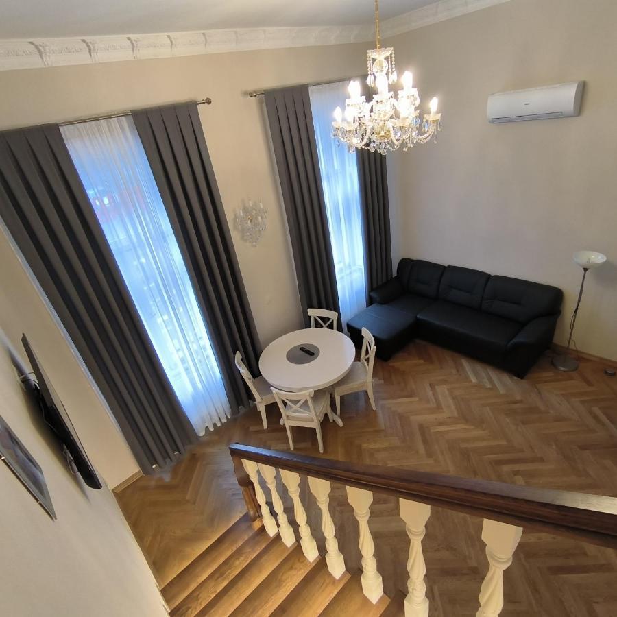 Lubert S.r.o * Prag